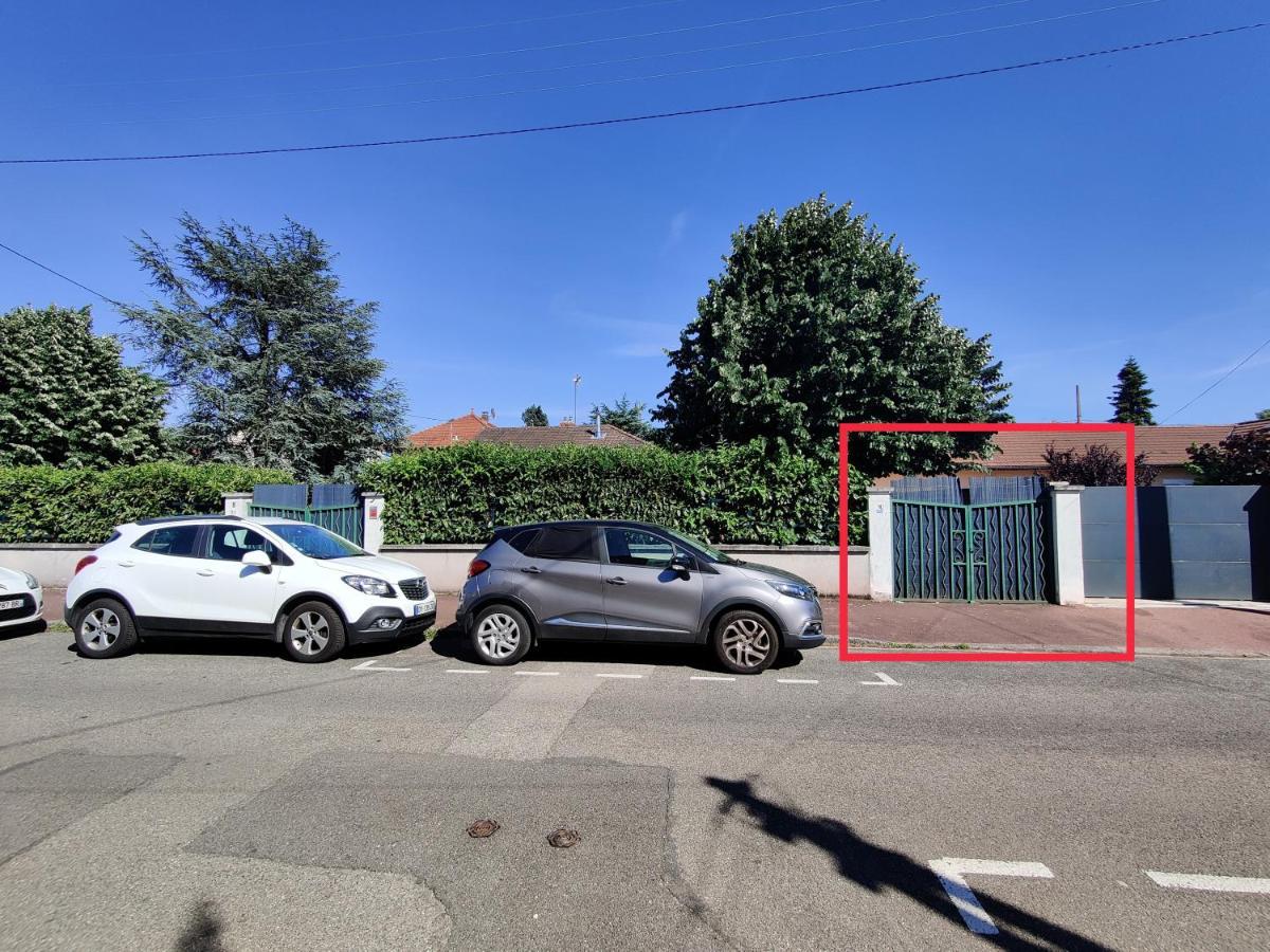 Maisonnette Avec Jardin, Parc Du Chene Διαμέρισμα Bron Εξωτερικό φωτογραφία